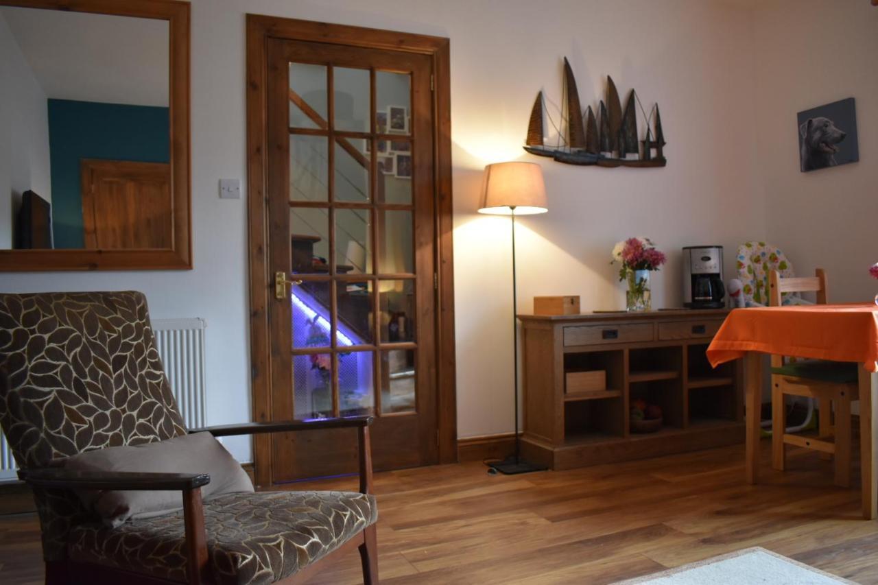 Lycia Rooms + インヴァネス エクステリア 写真