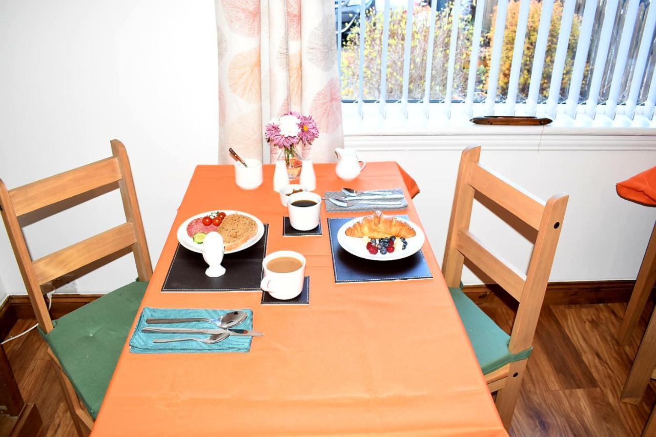 Lycia Rooms + インヴァネス エクステリア 写真